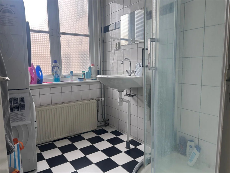 room in Leiden